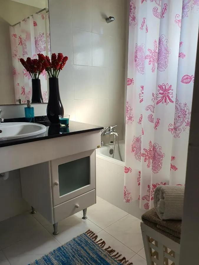 Luzia'S Apartment - 2 Bedroom Apartment Sleeps 4 Funchal