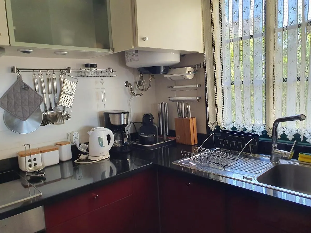 Luzia'S Apartment - 2 Bedroom Apartment Sleeps 4 Funchal  0*, Funchal (Madeira)